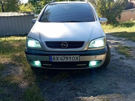 Сірий Опель Зафіра, об'ємом двигуна 1.6 л та пробігом 310 тис. км за 4000 $, фото 1 на Automoto.ua