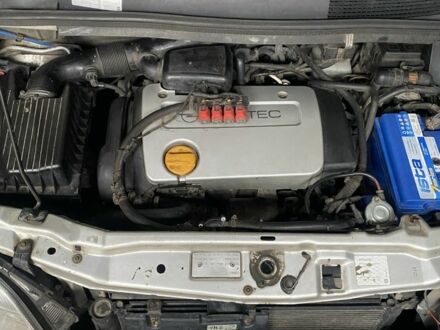 Серый Опель Зафира, объемом двигателя 1.6 л и пробегом 311 тыс. км за 4300 $, фото 1 на Automoto.ua