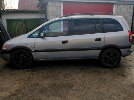 Серый Опель Зафира, объемом двигателя 1.8 л и пробегом 320 тыс. км за 3000 $, фото 1 на Automoto.ua