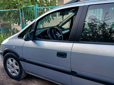 Серый Опель Зафира, объемом двигателя 2 л и пробегом 0 тыс. км за 2500 $, фото 1 на Automoto.ua