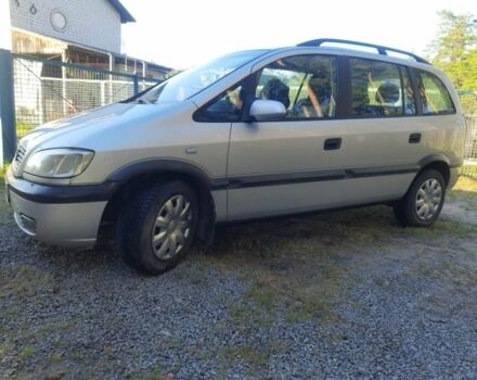 Серый Опель Зафира, объемом двигателя 1.6 л и пробегом 250 тыс. км за 3400 $, фото 1 на Automoto.ua