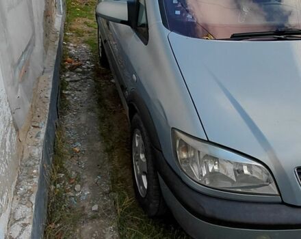 Серый Опель Зафира, объемом двигателя 2 л и пробегом 390 тыс. км за 4000 $, фото 1 на Automoto.ua