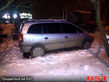 Серый Опель Зафира, объемом двигателя 1.8 л и пробегом 0 тыс. км за 4000 $, фото 1 на Automoto.ua