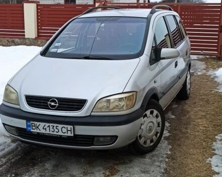 Серый Опель Зафира, объемом двигателя 2 л и пробегом 376 тыс. км за 3500 $, фото 1 на Automoto.ua