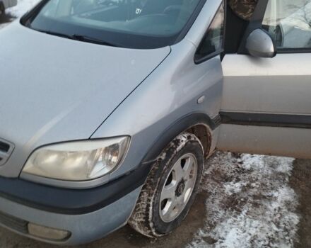 Серый Опель Зафира, объемом двигателя 2 л и пробегом 999 тыс. км за 800 $, фото 1 на Automoto.ua