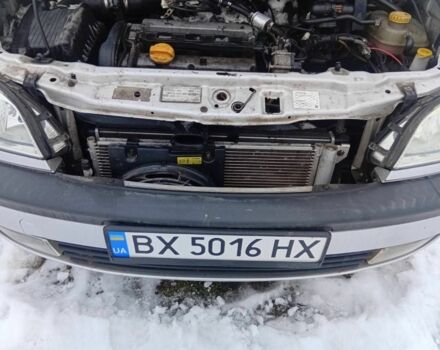 Сірий Опель Зафіра, об'ємом двигуна 1.8 л та пробігом 200 тис. км за 500 $, фото 1 на Automoto.ua