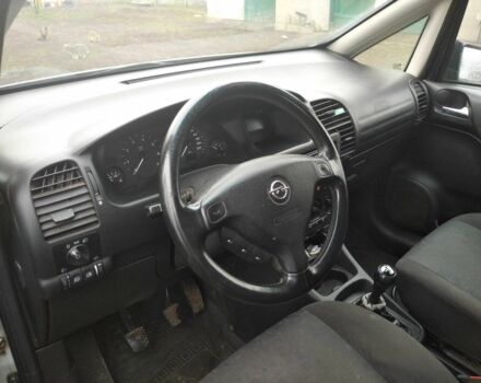 Серый Опель Зафира, объемом двигателя 1.8 л и пробегом 270 тыс. км за 3800 $, фото 1 на Automoto.ua