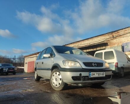 Серый Опель Зафира, объемом двигателя 1.8 л и пробегом 21 тыс. км за 3650 $, фото 1 на Automoto.ua