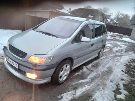 Серый Опель Зафира, объемом двигателя 2.2 л и пробегом 1 тыс. км за 3500 $, фото 1 на Automoto.ua