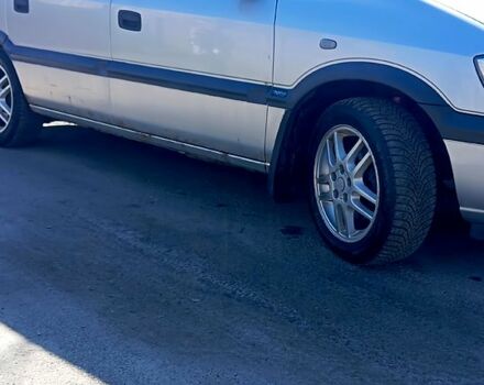 Серый Опель Зафира, объемом двигателя 1.8 л и пробегом 358 тыс. км за 3700 $, фото 1 на Automoto.ua