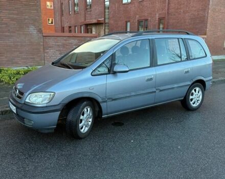 Серый Опель Зафира, объемом двигателя 1.6 л и пробегом 298 тыс. км за 2500 $, фото 1 на Automoto.ua