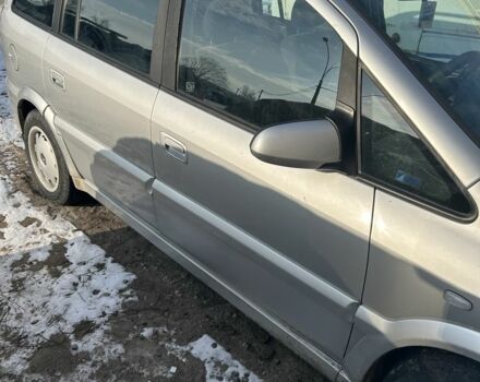 Серый Опель Зафира, объемом двигателя 2 л и пробегом 400 тыс. км за 3000 $, фото 1 на Automoto.ua