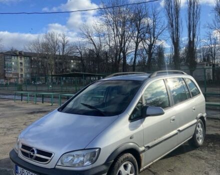 Серый Опель Зафира, объемом двигателя 2.2 л и пробегом 250 тыс. км за 2400 $, фото 1 на Automoto.ua