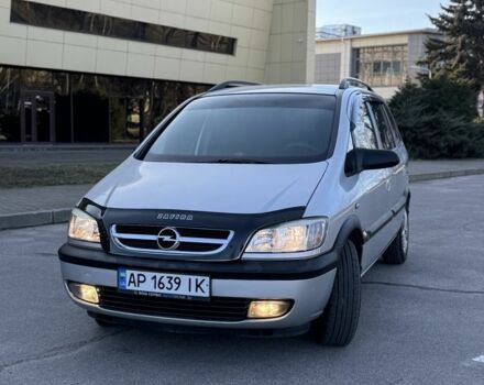 Серый Опель Зафира, объемом двигателя 1.8 л и пробегом 215 тыс. км за 3700 $, фото 1 на Automoto.ua