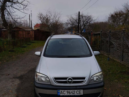 Серый Опель Зафира, объемом двигателя 2.2 л и пробегом 280 тыс. км за 4700 $, фото 1 на Automoto.ua