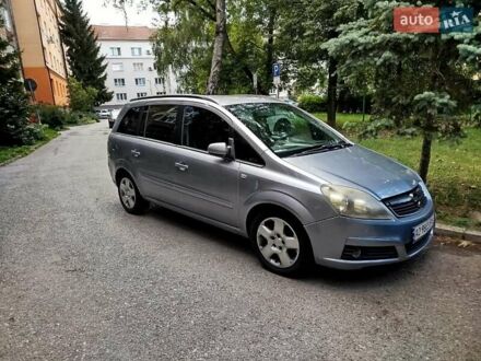 Серый Опель Зафира, объемом двигателя 1.9 л и пробегом 305 тыс. км за 4700 $, фото 1 на Automoto.ua