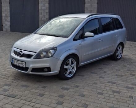 Серый Опель Зафира, объемом двигателя 1.9 л и пробегом 317 тыс. км за 4950 $, фото 1 на Automoto.ua