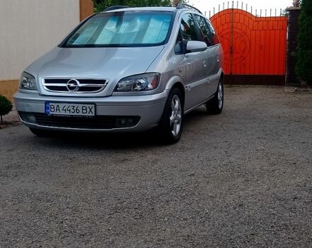 Серый Опель Зафира, объемом двигателя 2.2 л и пробегом 200 тыс. км за 4500 $, фото 1 на Automoto.ua
