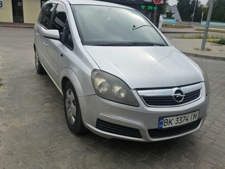 Сірий Опель Зафіра, об'ємом двигуна 1.9 л та пробігом 315 тис. км за 4650 $, фото 1 на Automoto.ua