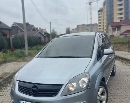 Серый Опель Зафира, объемом двигателя 1.91 л и пробегом 380 тыс. км за 3999 $, фото 1 на Automoto.ua