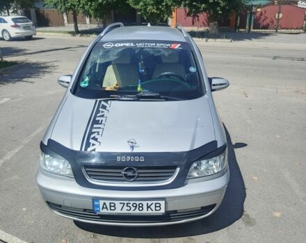 Серый Опель Зафира, объемом двигателя 1.8 л и пробегом 22 тыс. км за 5500 $, фото 1 на Automoto.ua