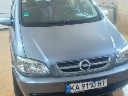 Серый Опель Зафира, объемом двигателя 1.6 л и пробегом 244 тыс. км за 2950 $, фото 1 на Automoto.ua