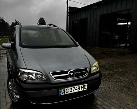 Серый Опель Зафира, объемом двигателя 1.8 л и пробегом 230 тыс. км за 3600 $, фото 1 на Automoto.ua