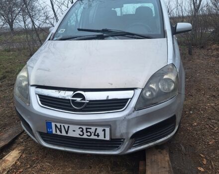 Серый Опель Зафира, объемом двигателя 1.9 л и пробегом 330 тыс. км за 2500 $, фото 1 на Automoto.ua