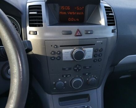 Серый Опель Зафира, объемом двигателя 1.4 л и пробегом 220 тыс. км за 5500 $, фото 1 на Automoto.ua