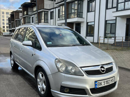 Опель Зафира 2005 в Ровно на Automoto.ua Серый Опель Зафира, объемом двигателя 1.9 л и пробегом 326 тыс. км за 4750 $, фото 1 на Automoto.ua