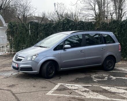 Серый Опель Зафира, объемом двигателя 1.8 л и пробегом 290 тыс. км за 2900 $, фото 1 на Automoto.ua