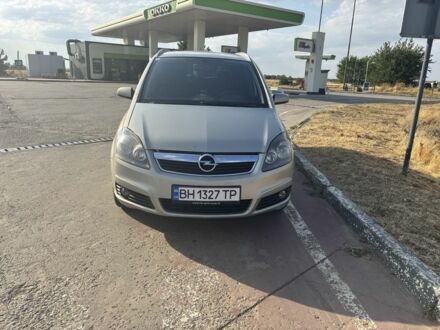 Серый Опель Зафира, объемом двигателя 1.9 л и пробегом 3 тыс. км за 4000 $, фото 1 на Automoto.ua