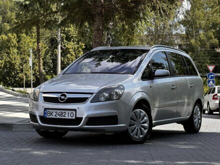 Опель Зафира 2006 в Луцке на Automoto.ua Серый Опель Зафира, объемом двигателя 1.8 л и пробегом 200 тыс. км за 3950 $, фото 1 на Automoto.ua