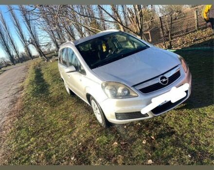 Серый Опель Зафира, объемом двигателя 1.8 л и пробегом 300 тыс. км за 5800 $, фото 1 на Automoto.ua