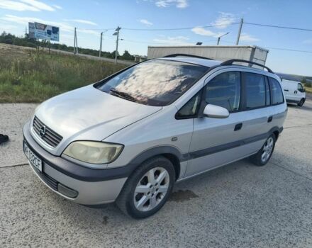 Серый Опель Зафира, объемом двигателя 1.6 л и пробегом 280 тыс. км за 2000 $, фото 1 на Automoto.ua