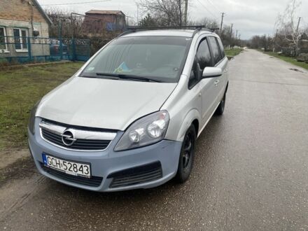 Серый Опель Зафира, объемом двигателя 1.9 л и пробегом 354 тыс. км за 2800 $, фото 1 на Automoto.ua