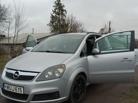 Серый Опель Зафира, объемом двигателя 0 л и пробегом 330 тыс. км за 3200 $, фото 1 на Automoto.ua