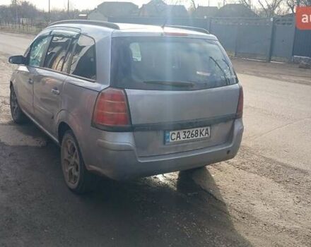 Серый Опель Зафира, объемом двигателя 1.9 л и пробегом 400 тыс. км за 3000 $, фото 1 на Automoto.ua