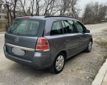 Серый Опель Зафира, объемом двигателя 1.9 л и пробегом 320 тыс. км за 2499 $, фото 1 на Automoto.ua