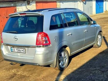 Серый Опель Зафира, объемом двигателя 2 л и пробегом 266 тыс. км за 5800 $, фото 1 на Automoto.ua