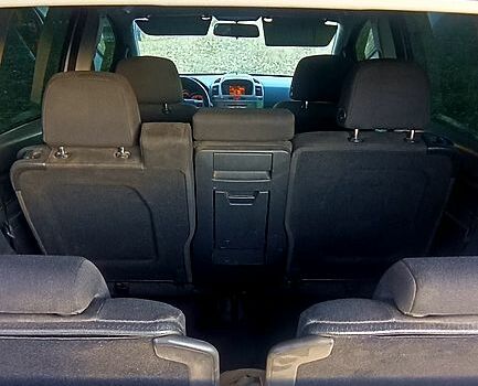 Серый Опель Зафира, объемом двигателя 1.6 л и пробегом 224 тыс. км за 6000 $, фото 1 на Automoto.ua