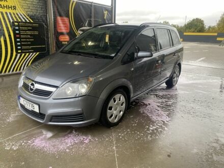 Опель Зафира 2006 в Липовце на Automoto.ua Серый Опель Зафира, объемом двигателя 1.9 л и пробегом 326 тыс. км за 5500 $, фото 1 на Automoto.ua