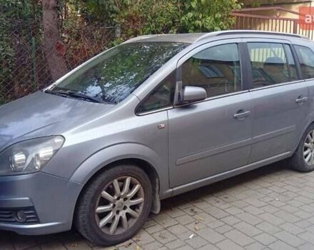 Серый Опель Зафира, объемом двигателя 1.9 л и пробегом 270 тыс. км за 4500 $, фото 1 на Automoto.ua