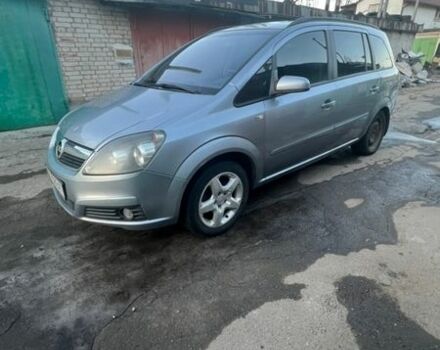 Серый Опель Зафира, объемом двигателя 1.8 л и пробегом 339 тыс. км за 3999 $, фото 1 на Automoto.ua