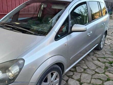 Серый Опель Зафира, объемом двигателя 1.91 л и пробегом 220 тыс. км за 5000 $, фото 1 на Automoto.ua