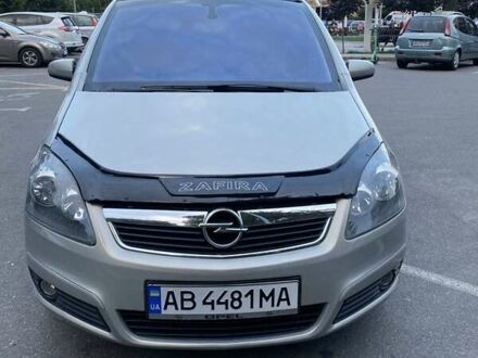 Серый Опель Зафира, объемом двигателя 1.9 л и пробегом 284 тыс. км за 6500 $, фото 1 на Automoto.ua