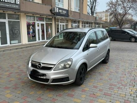 Серый Опель Зафира, объемом двигателя 1.9 л и пробегом 330 тыс. км за 2750 $, фото 1 на Automoto.ua