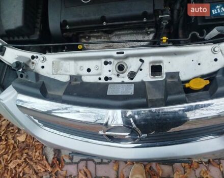 Сірий Опель Зафіра, об'ємом двигуна 1.6 л та пробігом 203 тис. км за 4650 $, фото 1 на Automoto.ua