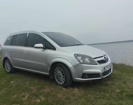 Серый Опель Зафира, объемом двигателя 1.9 л и пробегом 338 тыс. км за 2189 $, фото 1 на Automoto.ua
