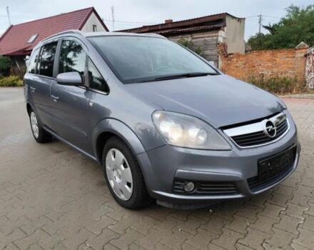 Серый Опель Зафира, объемом двигателя 2.2 л и пробегом 270 тыс. км за 4999 $, фото 1 на Automoto.ua